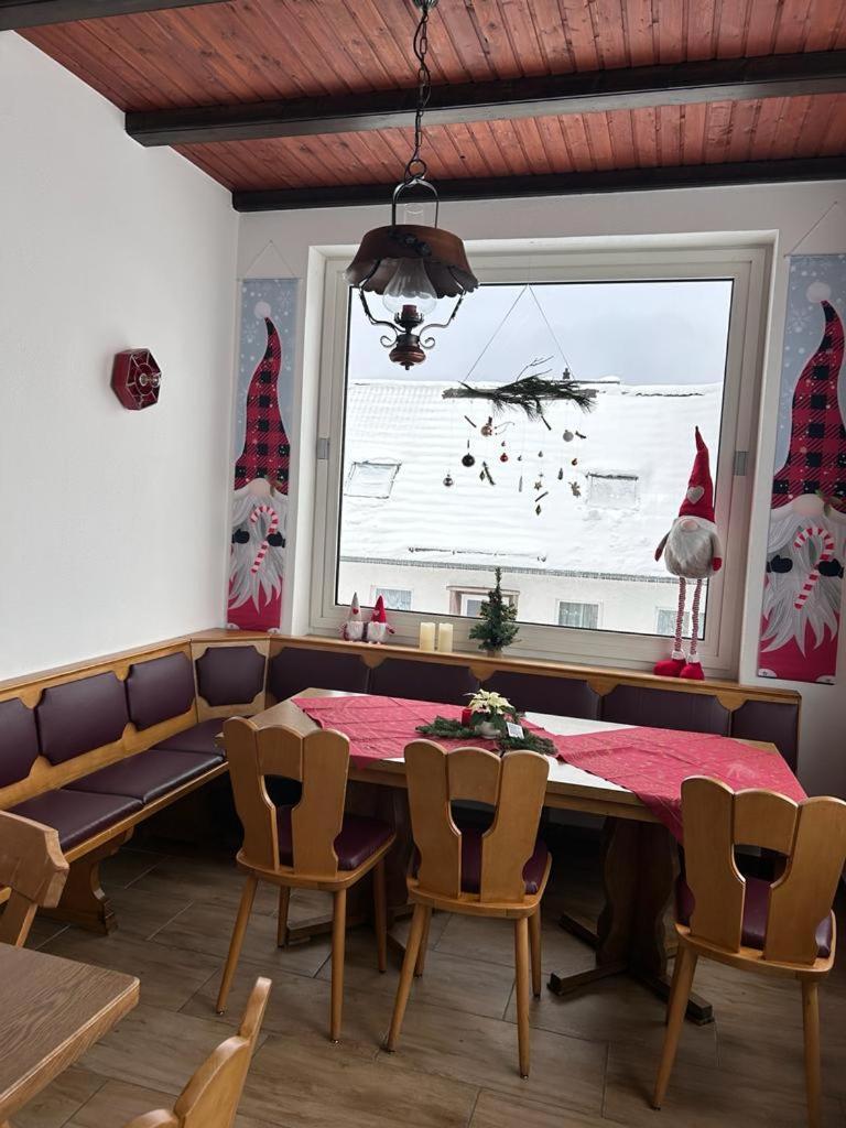 Haus Astenblick In Winterberg Fuer Bis Zu 35 Personen Fuer Wanderveranstaltungen Und Familienfeiern מראה חיצוני תמונה