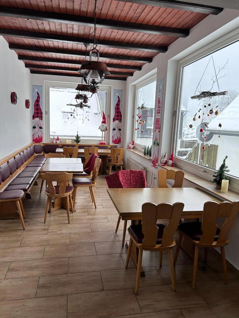 Haus Astenblick In Winterberg Fuer Bis Zu 35 Personen Fuer Wanderveranstaltungen Und Familienfeiern מראה חיצוני תמונה